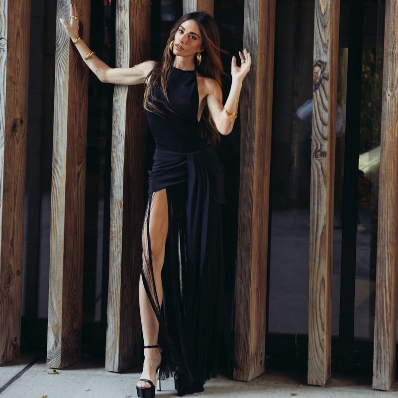 Sarah Shahi hands
