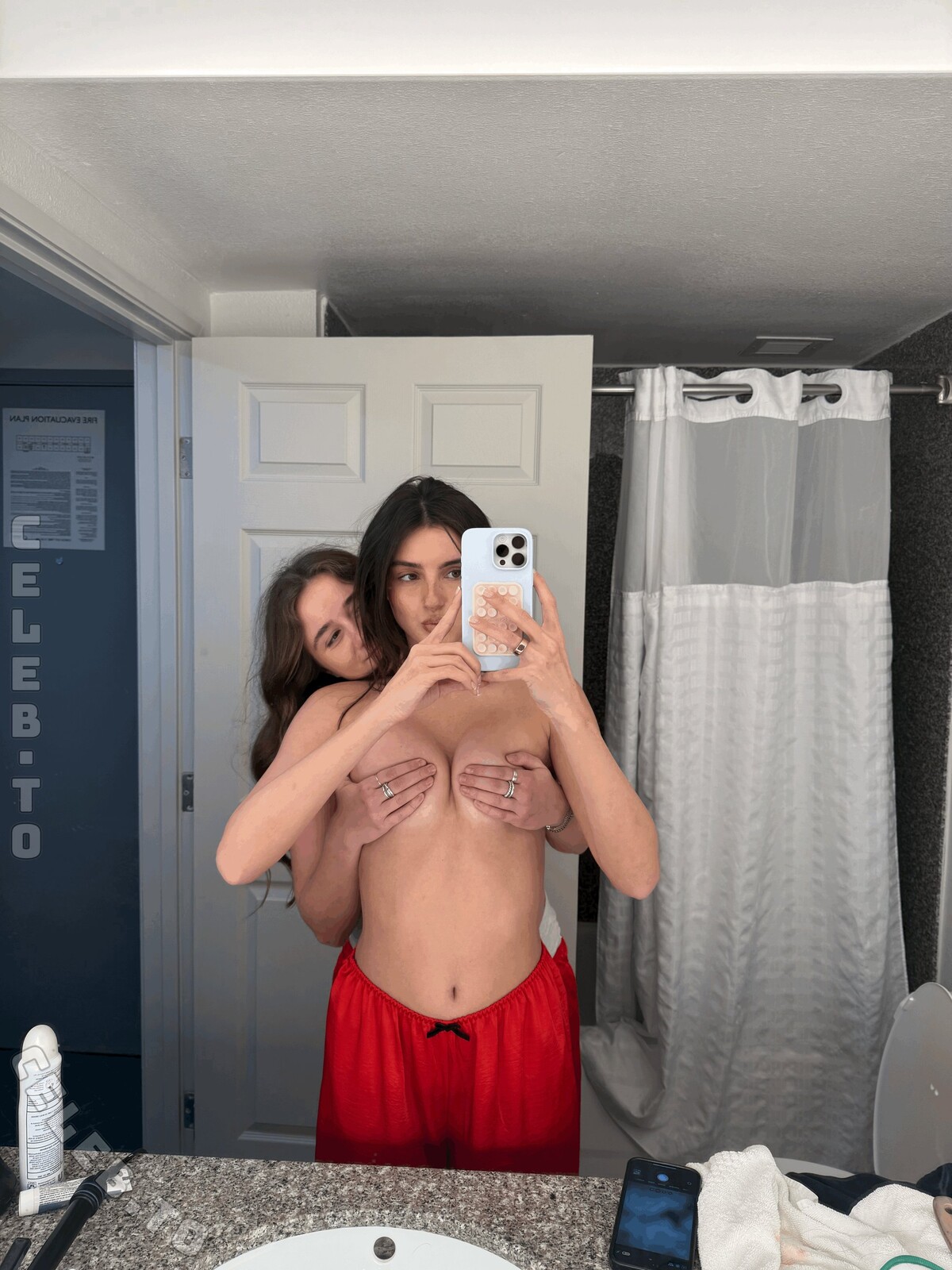 Savannah Demers Sexy (9 Photos)