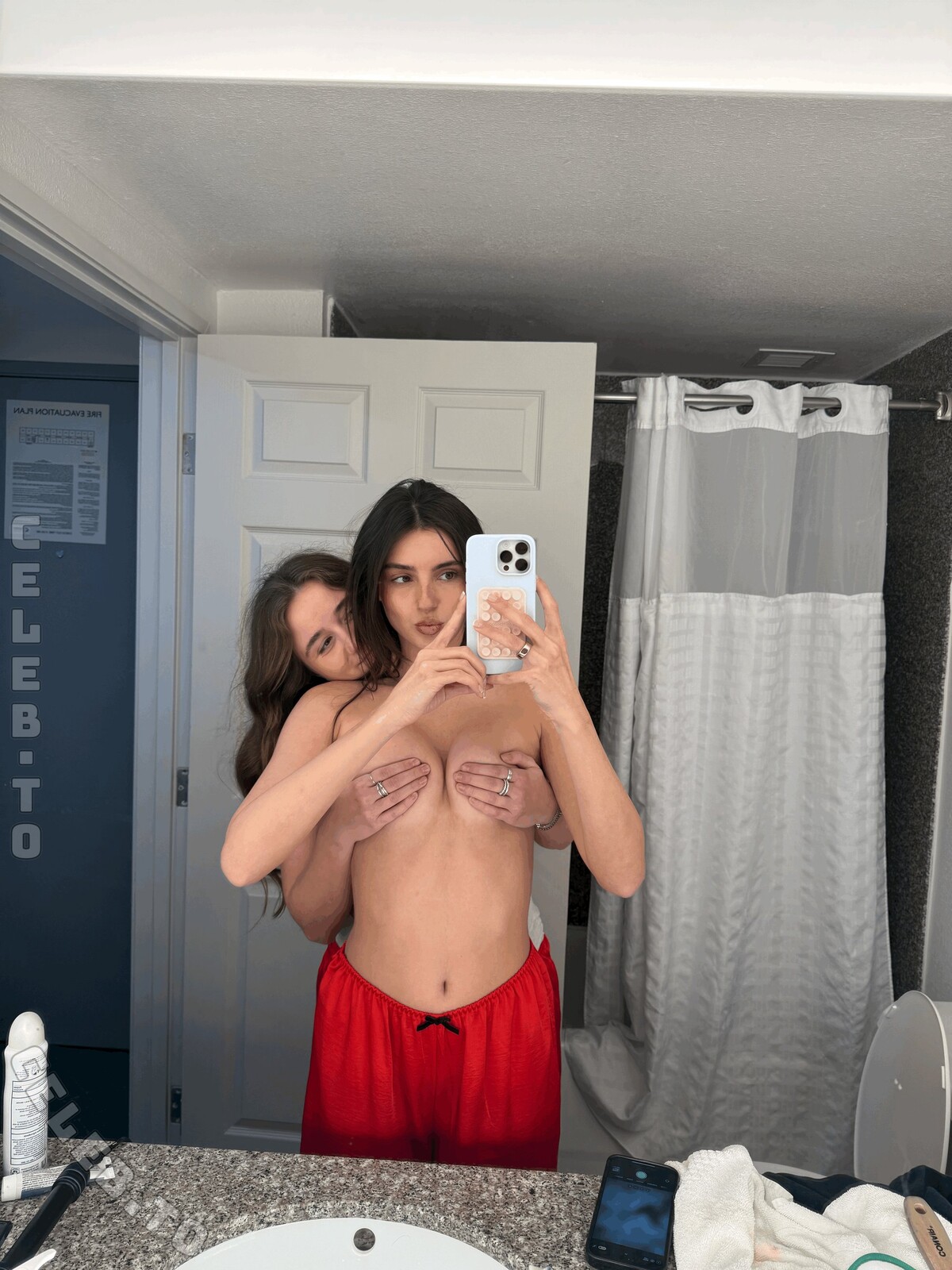 Savannah Demers Sexy (9 Photos)