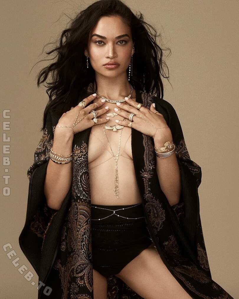Shanina Shaik butts