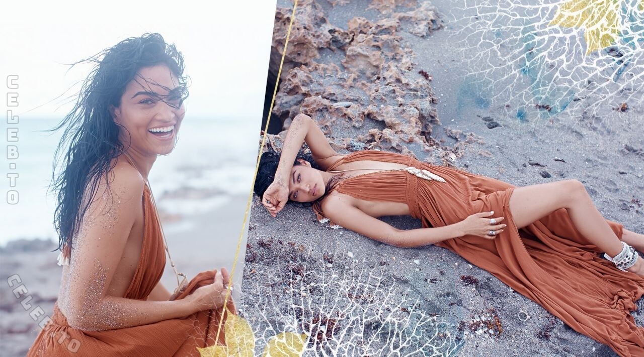 Shanina Shaik hands
