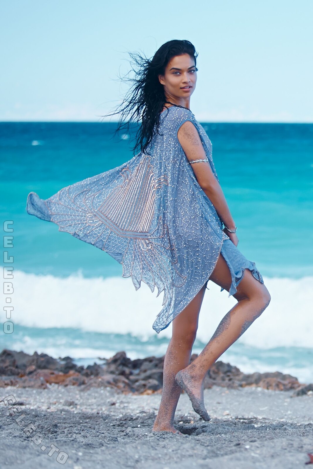 Shanina Shaik hands