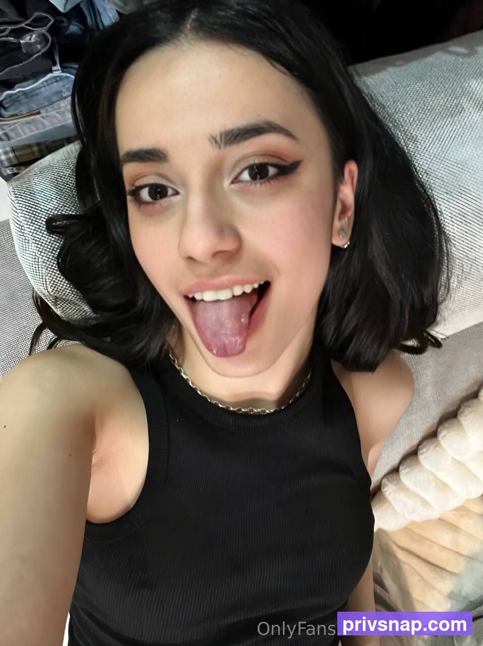 South-Map-4397 / smile2003 / smile2003._ Nude Leaks OnlyFans  - Leaked Models