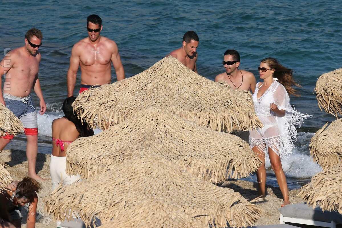 Sofia Vergara legs
