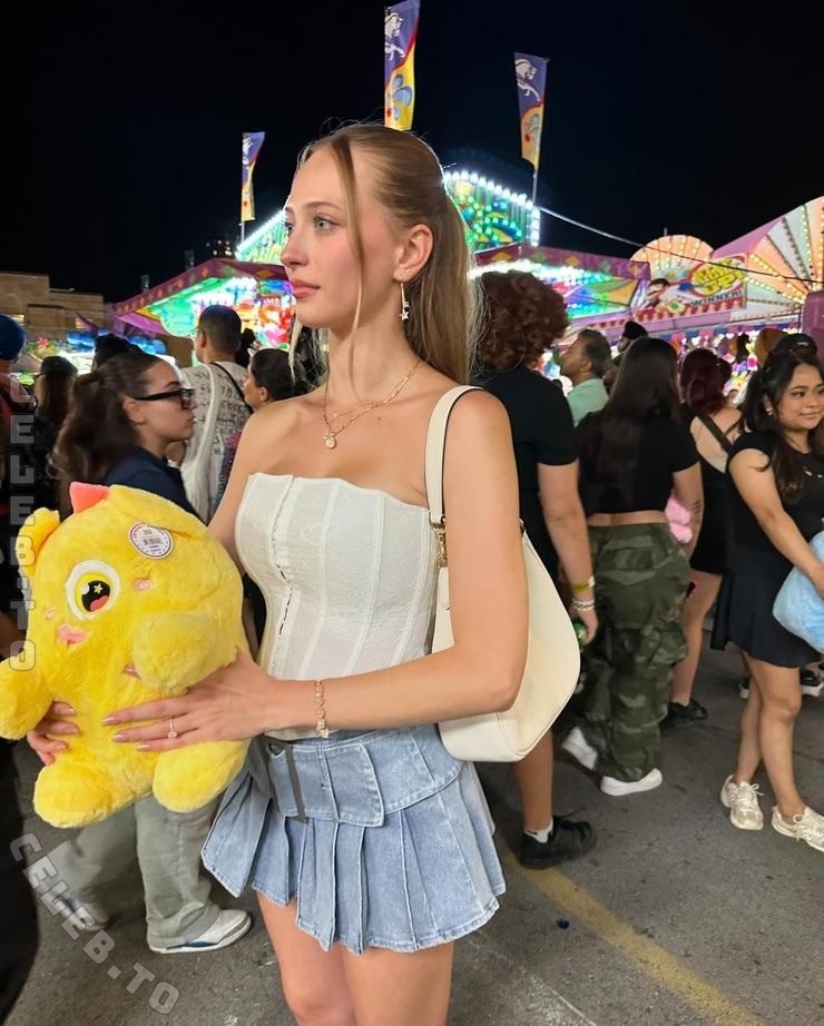 Sophia Diamond Sexy Tiktok Bikini BA Snapchat Photos And Video