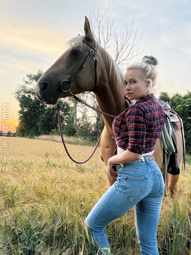 Steffi Landerer / steffymetal Nude Leaks OnlyFans  - Leaked Models