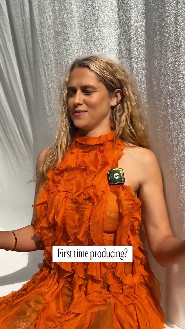 Teresa Palmer legs
