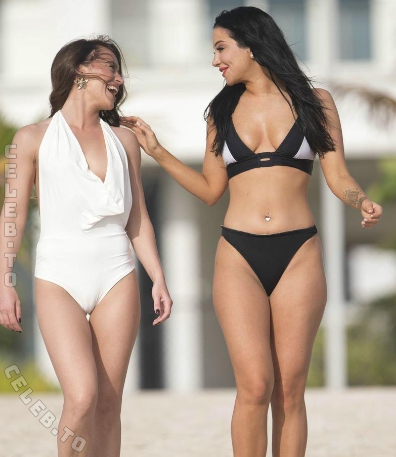 Tulisa Contostavlos legs