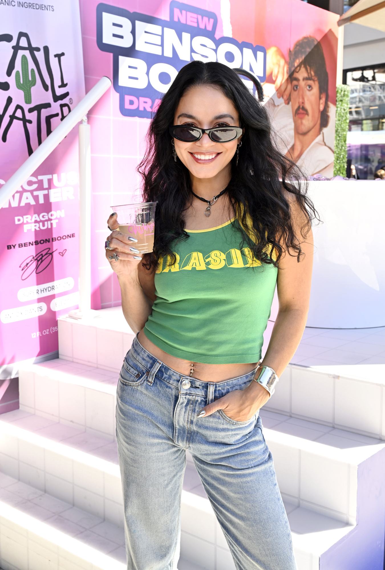Vanessa Hudgens legs