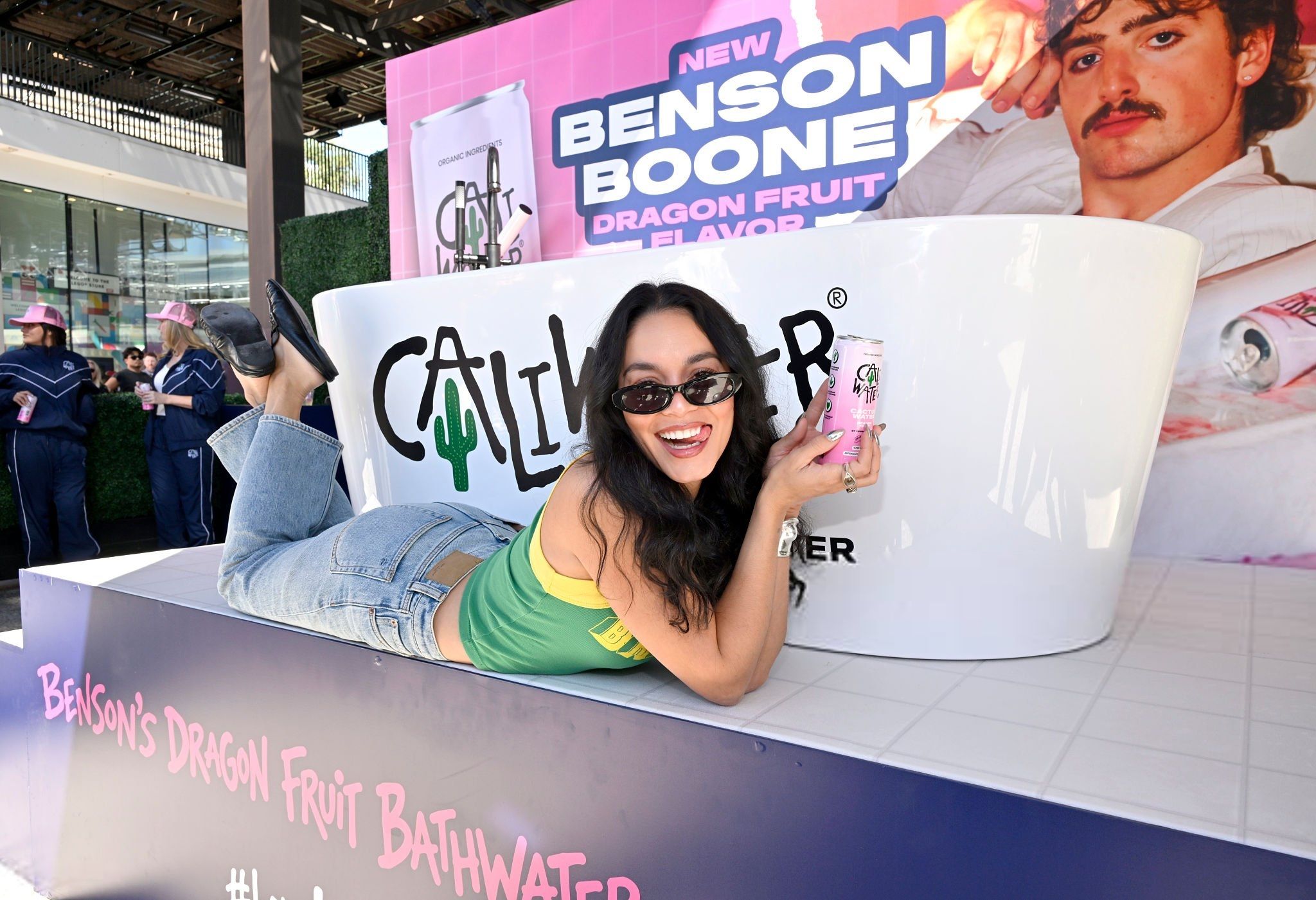 Vanessa Hudgens legs