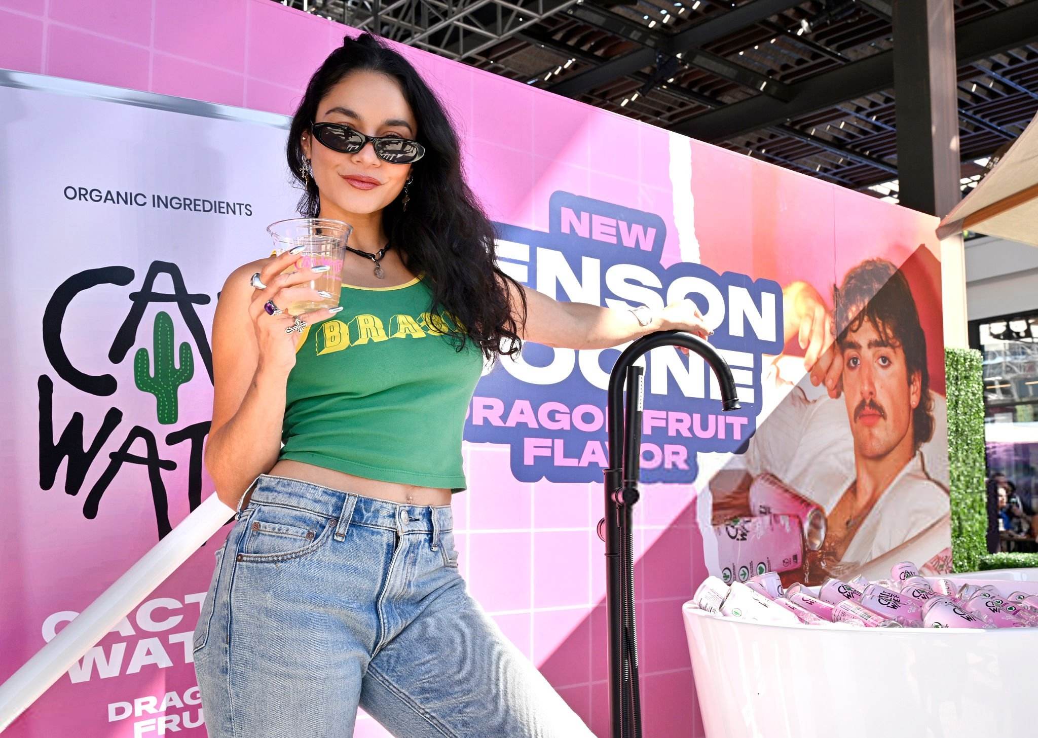 Vanessa Hudgens legs