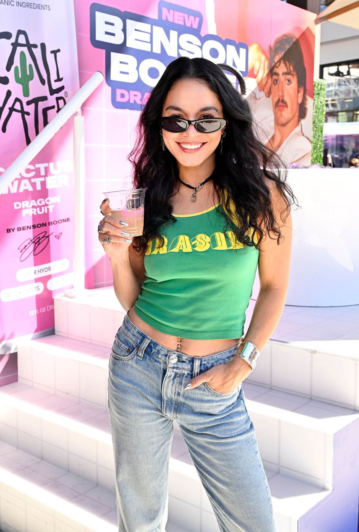 Vanessa Hudgens legs