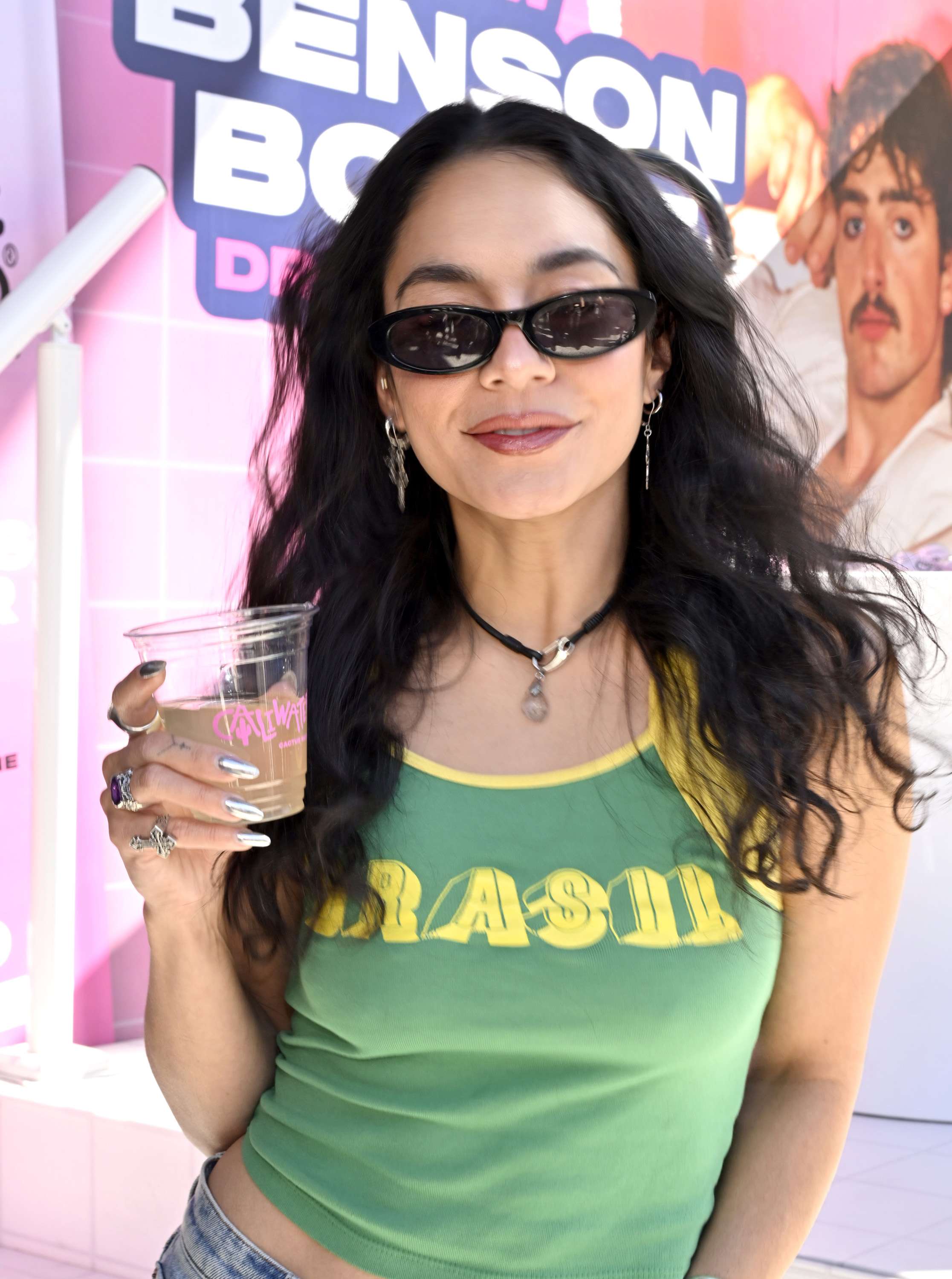 Vanessa Hudgens hands