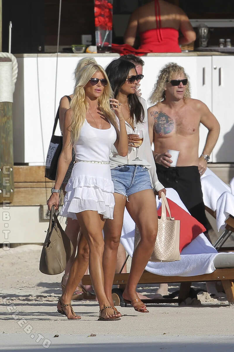 Victoria Silvstedt nude leaked photos
