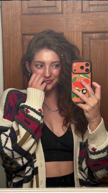 Willow Shields Nude Pics, Scenes and Porn Video