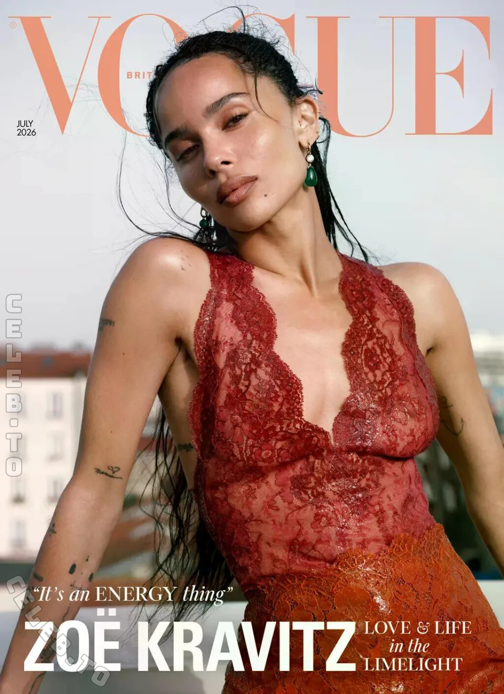 Zoe Kravitz hands
