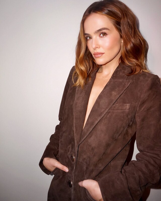 Zoey Deutch butts