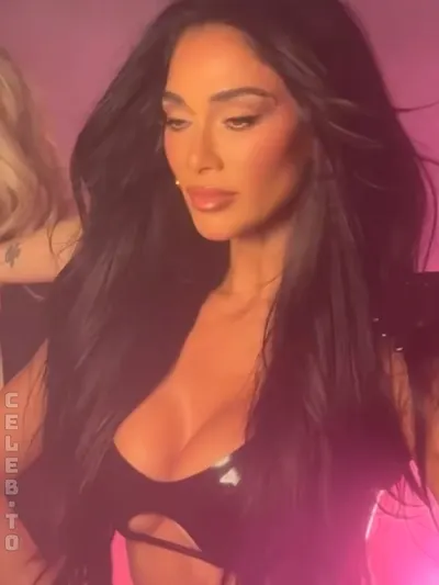 Nicole scherzinger tits