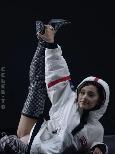 Ariana grande nude pucs