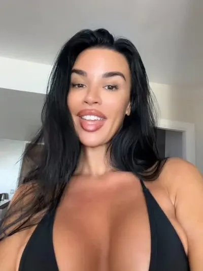 Ivana Knoll Nude And Leaked Photos