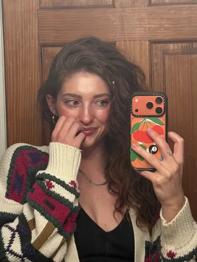 Willow Shields Nude Pics, Scenes and Porn Video