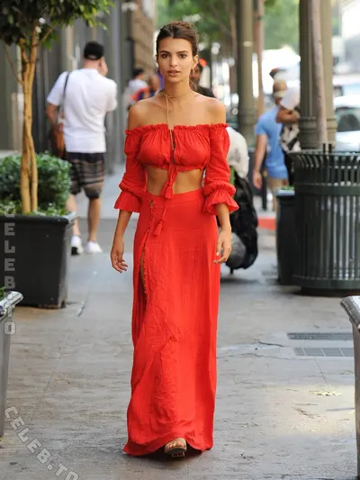 Emily ratajkowski nude the fappening