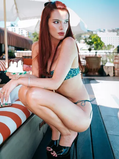 Bella thorne boobs