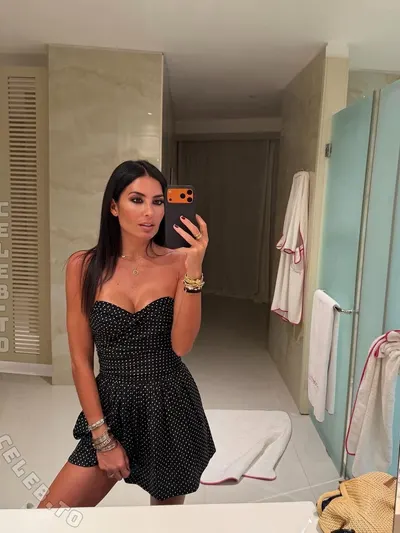 Elisabetta Gregoraci legs