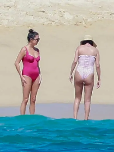 Selena gomez naked