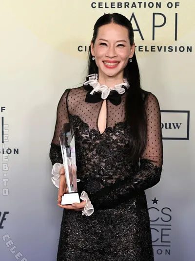 Lucy Liu legs