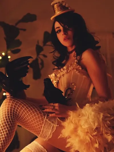 Elizabeth gillies nude