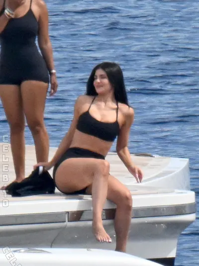 Kylie jenner leaked nude