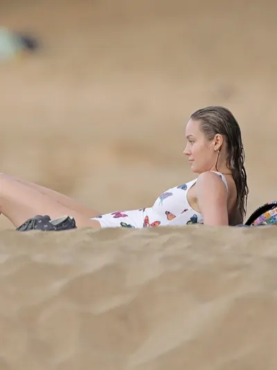 Brie Larson legs