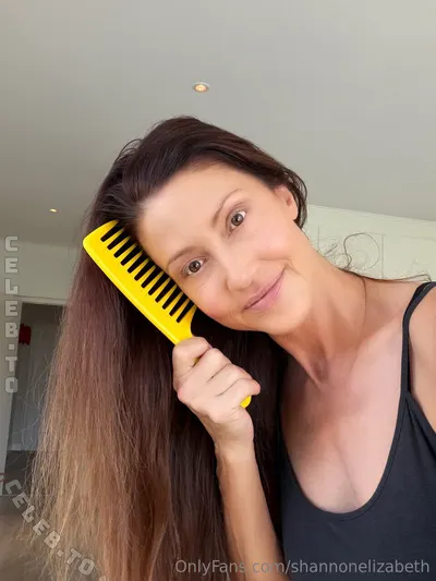 Shannon Elizabeth Nude Pics & Topless Sex Scenes Compilation