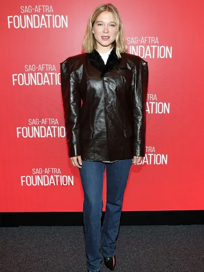 Lea Seydoux legs