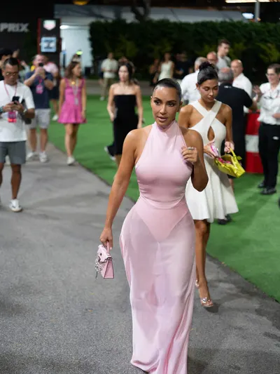 Kim Kardashian Hot (9 New Photos)