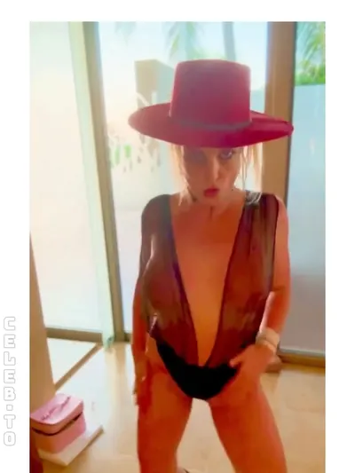 Britney Spears boobs