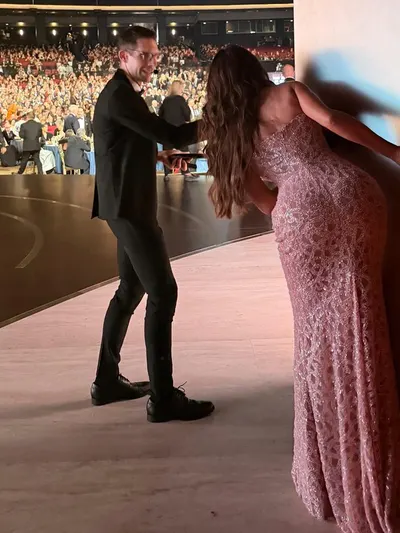 Sofia Vergara Sexy (13 Photos + Video)