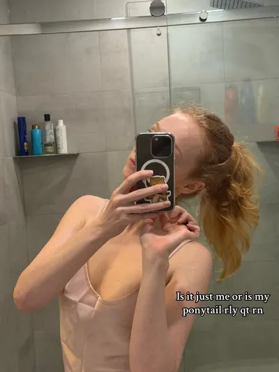 Molly Quinn Nude Collection (16 Sexy Pics)