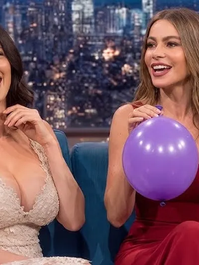 Salma Hayek boobs
