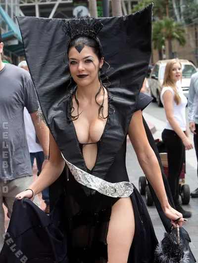 Adrianne Curry Nude (43 Photos)