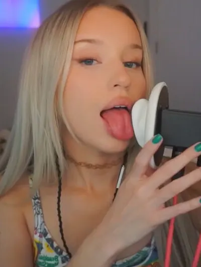 froggyinwell / v33froggy / veefroggy / veronika Nude Leaks OnlyFans  – Leaked Models