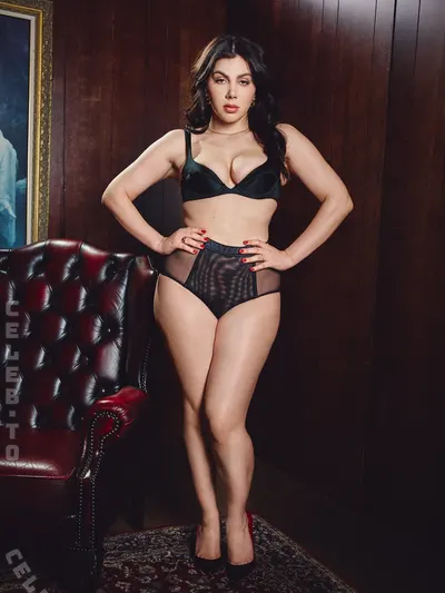 Valentina Nappi / instavalentinanappi / valenappi Nude Leaks OnlyFans  – Leaked Models