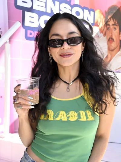 Vanessa Hudgens boobs