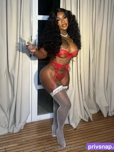 Destiny Henderson / Sukihana / https: / sukigoodcoochie / sukihanagoat Nude Leaks OnlyFans  – Leaked Models