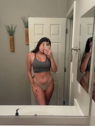 Baddiebrunette – Slickerspeed Onlyfans Leaked Naked Photos
