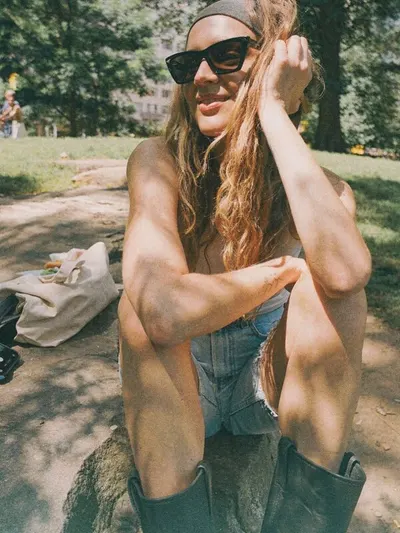 Kelsea Ballerini boobs