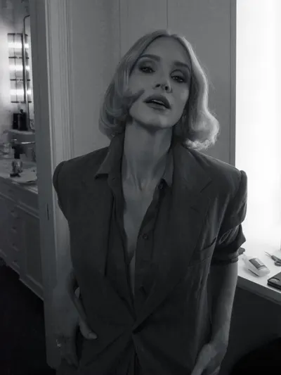 Jessica Chastain boobs
