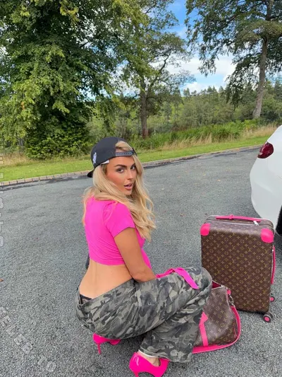 Tallia Storm boobs