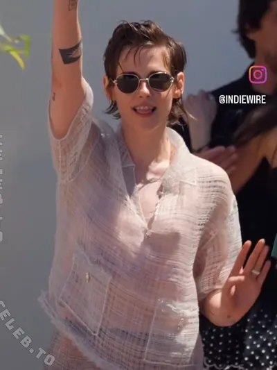 Kristen Stewart Nude Vagina Lips Slips On The Red Carpet